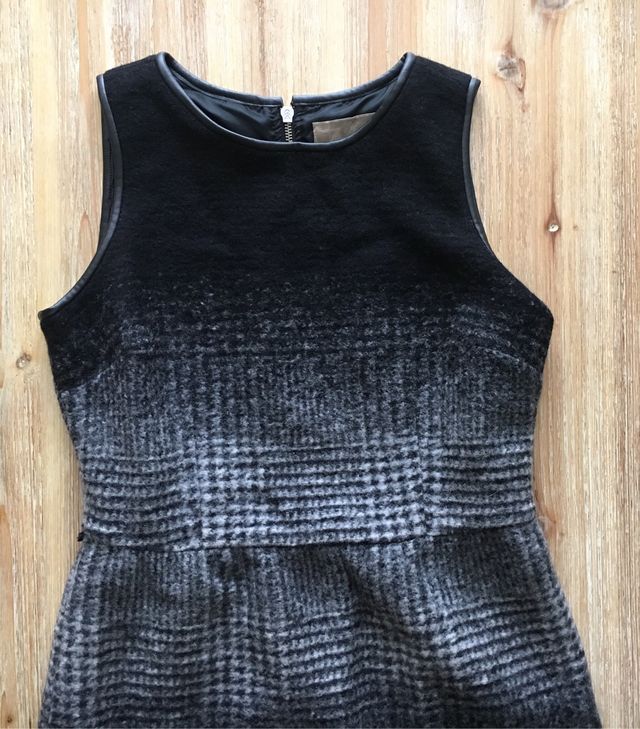 Vestido de lana negro, Pedro del Hierro