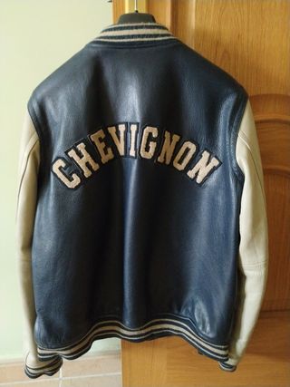 Chaqueta de cuero Chevignon de segunda mano por 99 EUR en Valdilecha en  WALLAPOP