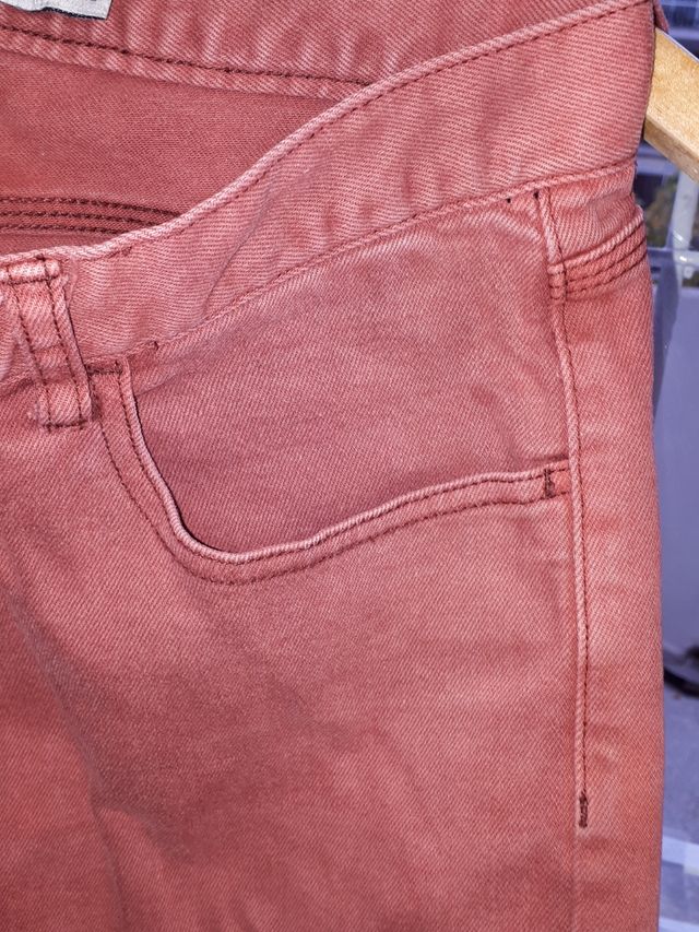 HSU,PANTALÓN SKATE. Talla 30W/32L