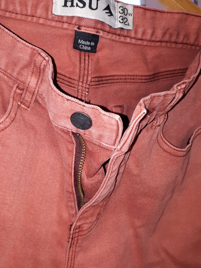 HSU,PANTALÓN SKATE. Talla 30W/32L