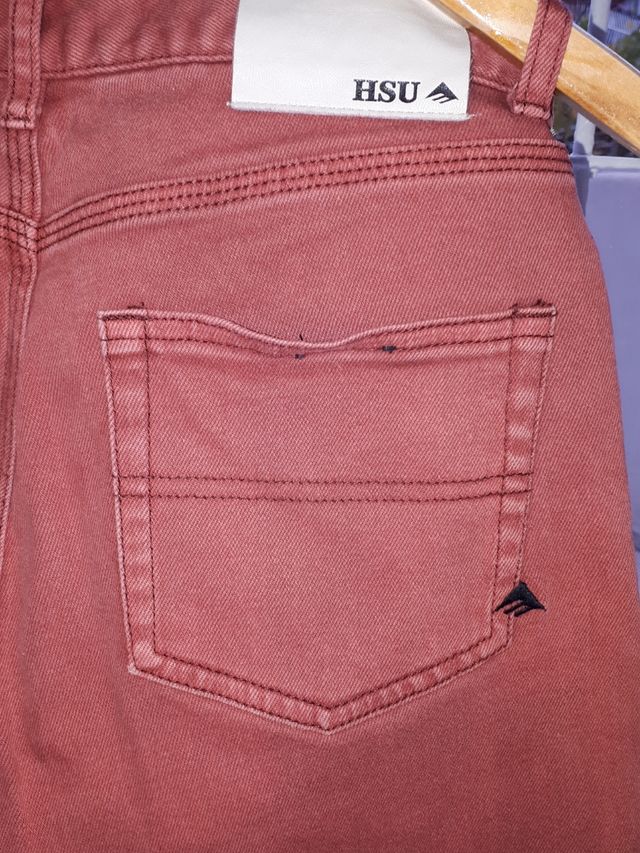 HSU,PANTALÓN SKATE. Talla 30W/32L