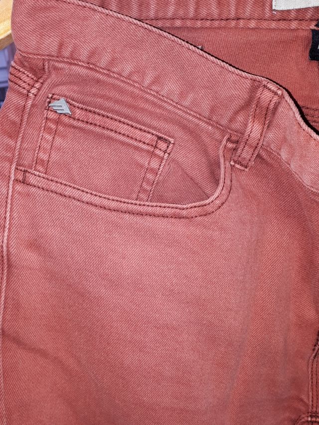 HSU,PANTALÓN SKATE. Talla 30W/32L
