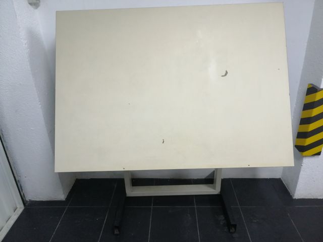 mesa técnica profesional arquitectura