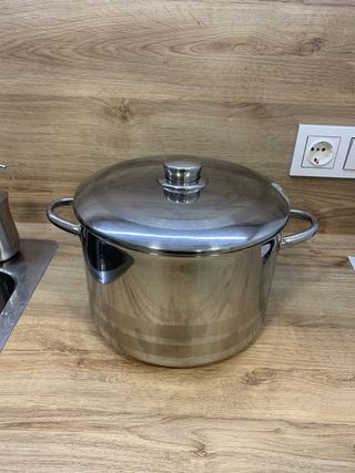 Olla acero inoxidable de segunda mano en Valencia en WALLAPOP Olla acero inoxidable de segunda mano en WALLAPOP