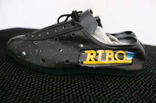 Zapatillas clasicas Ribo ciclismo talla 39 de segunda mano por 40 EUR en  Daganzo de Arriba en WALLAPOP