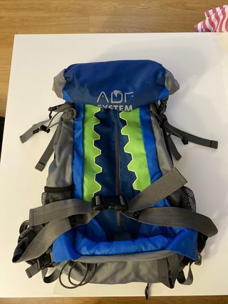 Mochila de montaña de segunda mano por 15 EUR en Móstoles en WALLAPOP