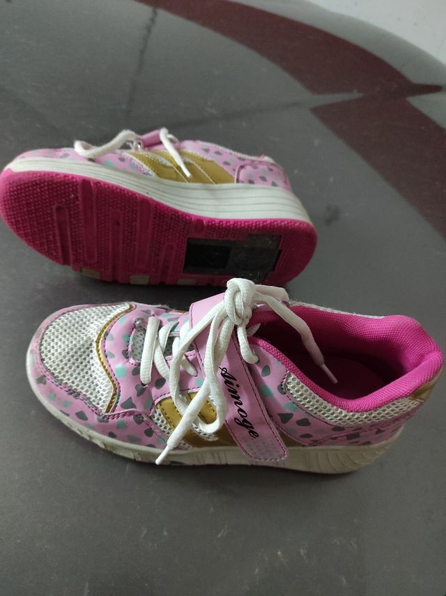 ZAPATILLAS CON RUEDA