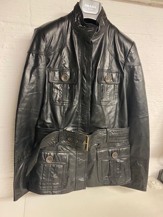CHAQUETA PIEL NEGRA ZARA T. S. Nueva de segunda mano por 43 EUR en Terrassa  en WALLAPOP