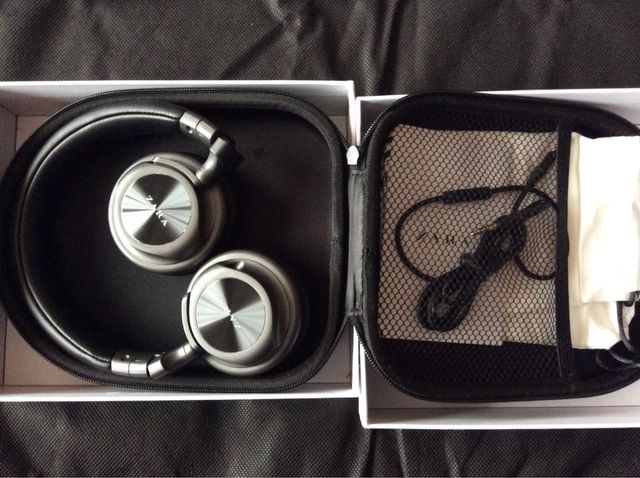 CASCOS AURICULARES NUEVOS ZARA