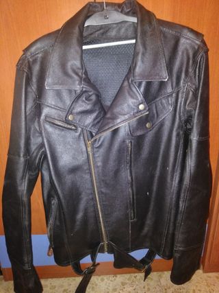 Cazadora cuero moto de segunda mano en Ciudad Real en WALLAPOP