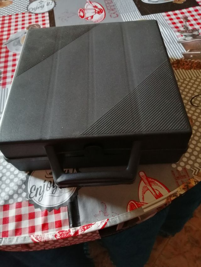 estuche para meter cintas de musica