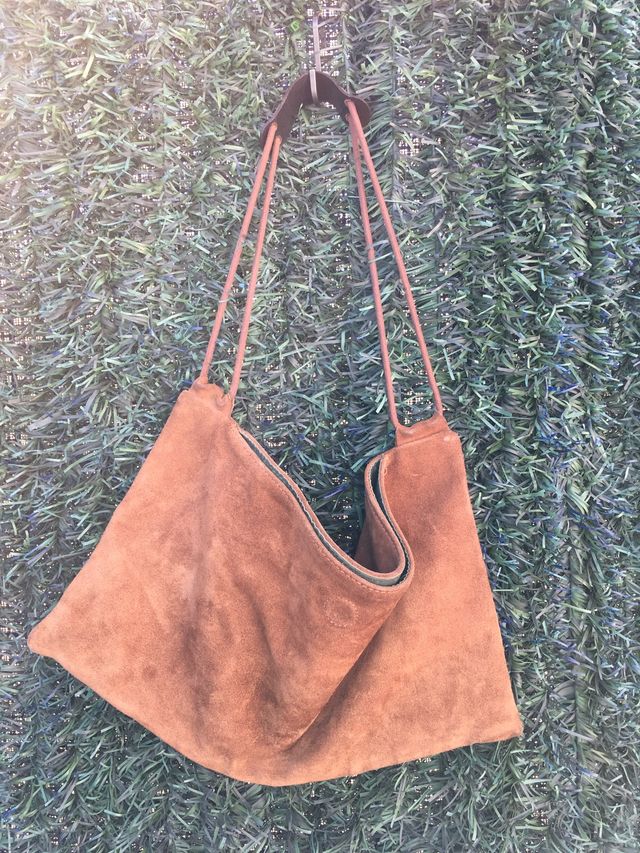 Bolso marrón de ante