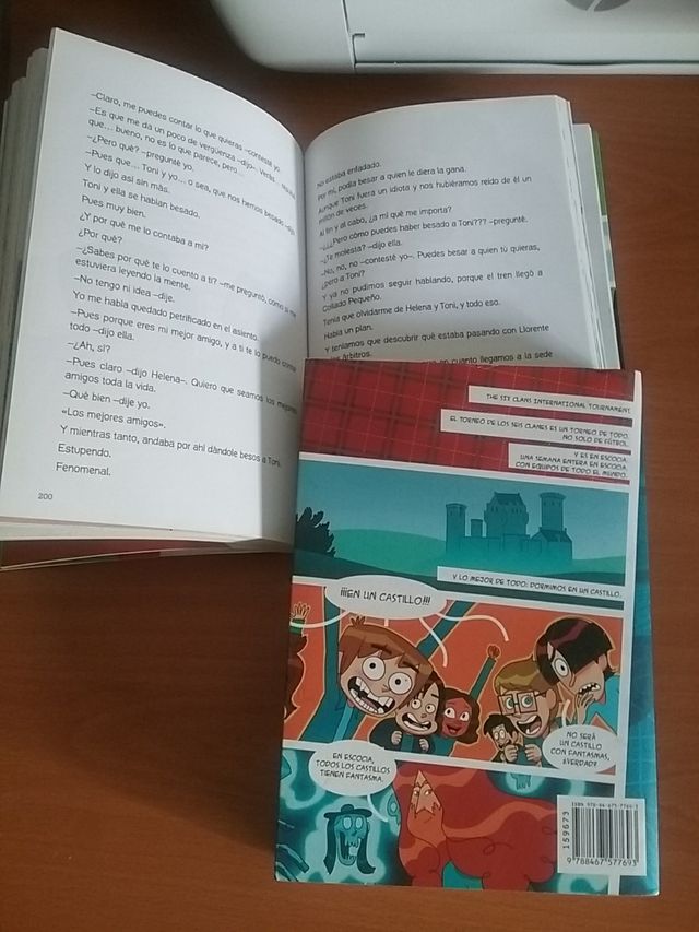 libros "Los futbolísimos"