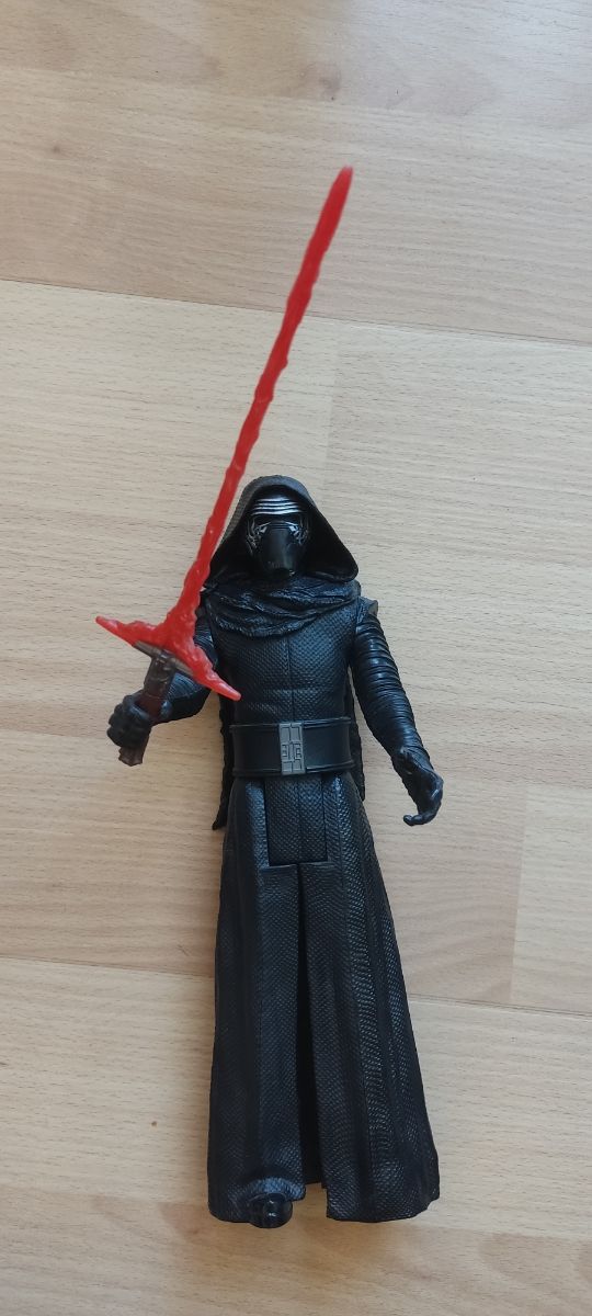 Statuetta di Star Wars di Hasbro Kylo Ren
