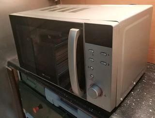 Microondas de segunda mano por 30 EUR en Burgos en WALLAPOP