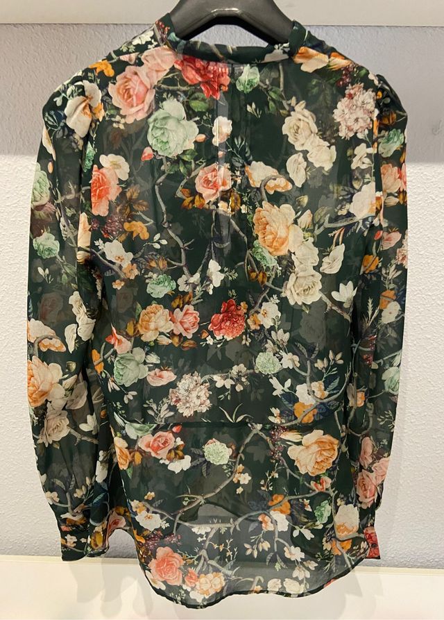 Blusa verde estampada NUEVA