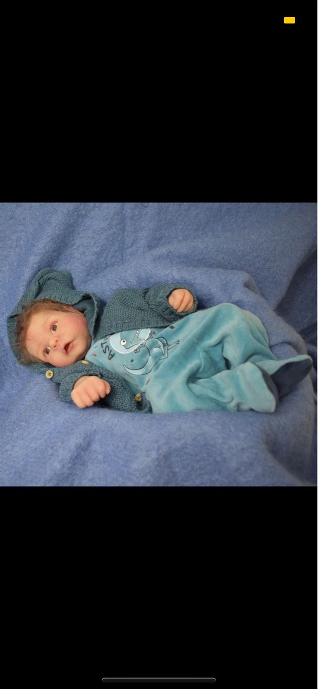 Reborn silicona 47 cm sistema pipí , estructura