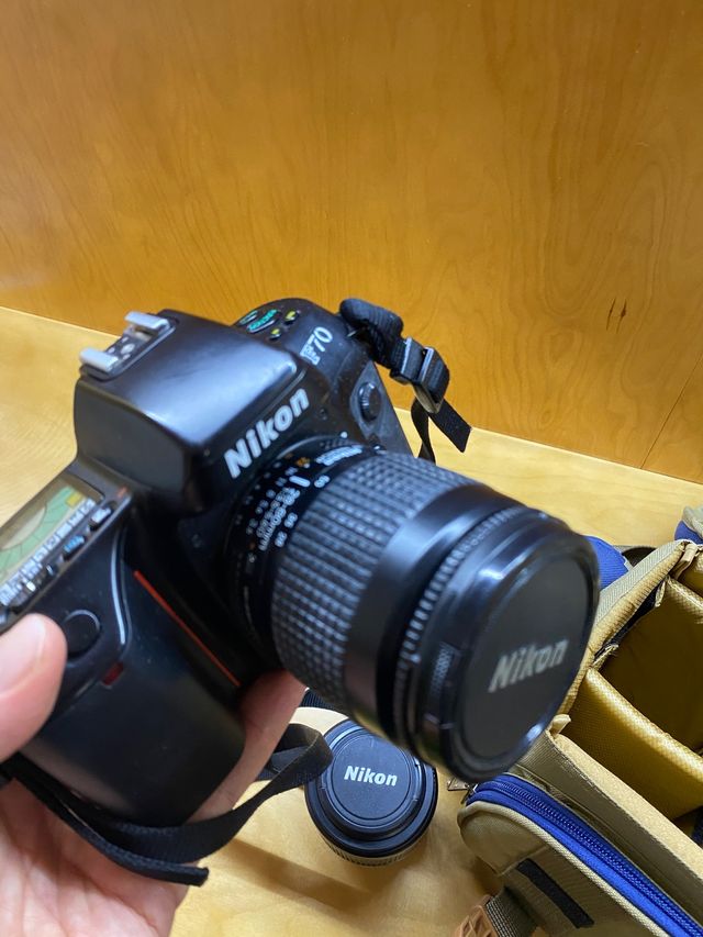 Cámara de fotos réflex analógica y zoom