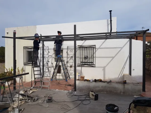 Fabricación de puertas