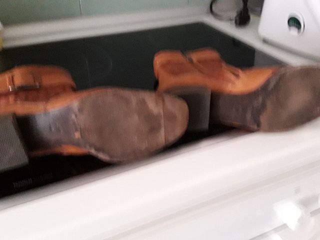 Botines color avellana claro.