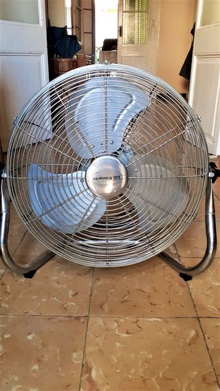 Ventilador Industrial de segunda mano en Barcelona en WALLAPOP VENTILADOR INDUSTRIAL ORBEGOZO. de segunda mano por 55 € en