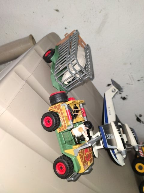 Playmobil coche safari