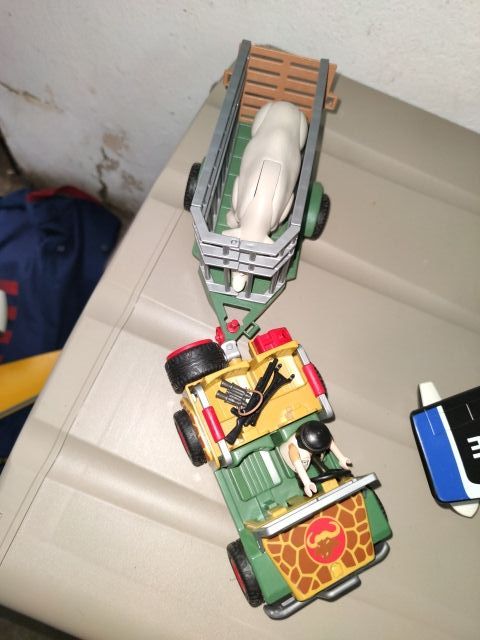 Playmobil coche safari