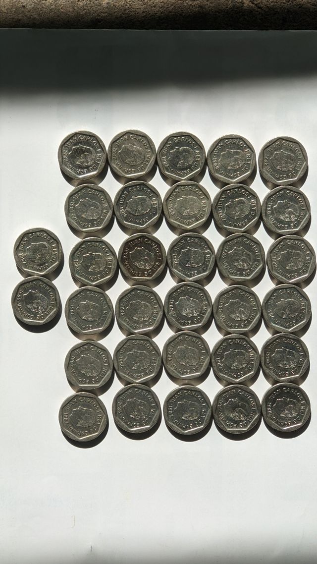 ✅pesetas monedas 32 de 200 pesetas 