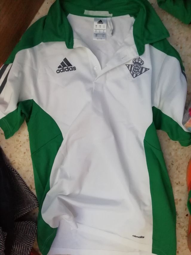 exilio estera gusano Polo Real Betis Balompié, original adidas de segunda mano por 22 € en Jerez de la Frontera en WALLAPOP exilio estera gusano Polo Real Betis Balompié, original adidas de segunda mano por 22 € en Jerez de la Frontera en WALLAPOP