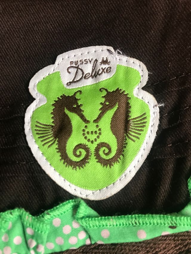 Nuova Gonna Deluxe Pussy Riot