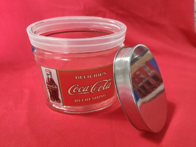 Bote ovalado Coca-Cola / Juego frascos Coca-Cola