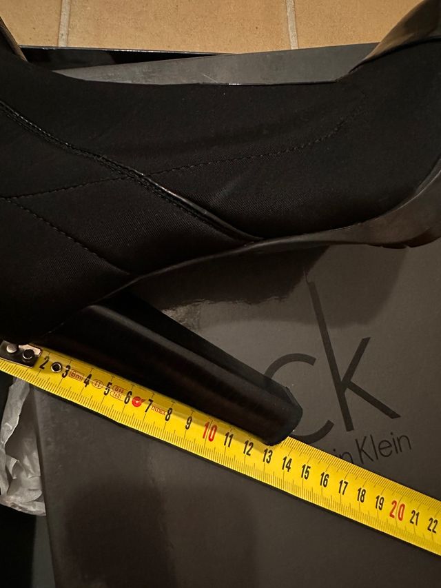 Botines Calvin Klein NUEVAS .. Con su Caja