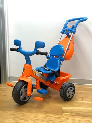 triciclo feber azul y naranja