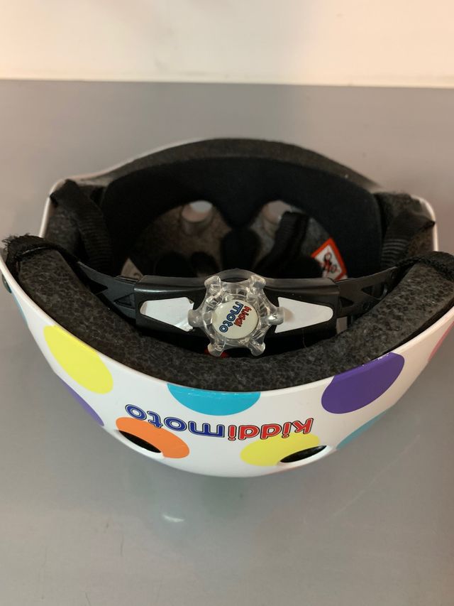 Casco Kiddimoto infantil 