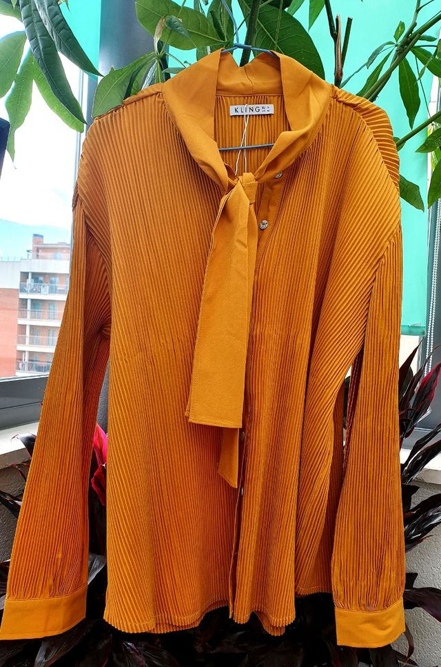 Camisola XL sin estrenar mostaza Kling