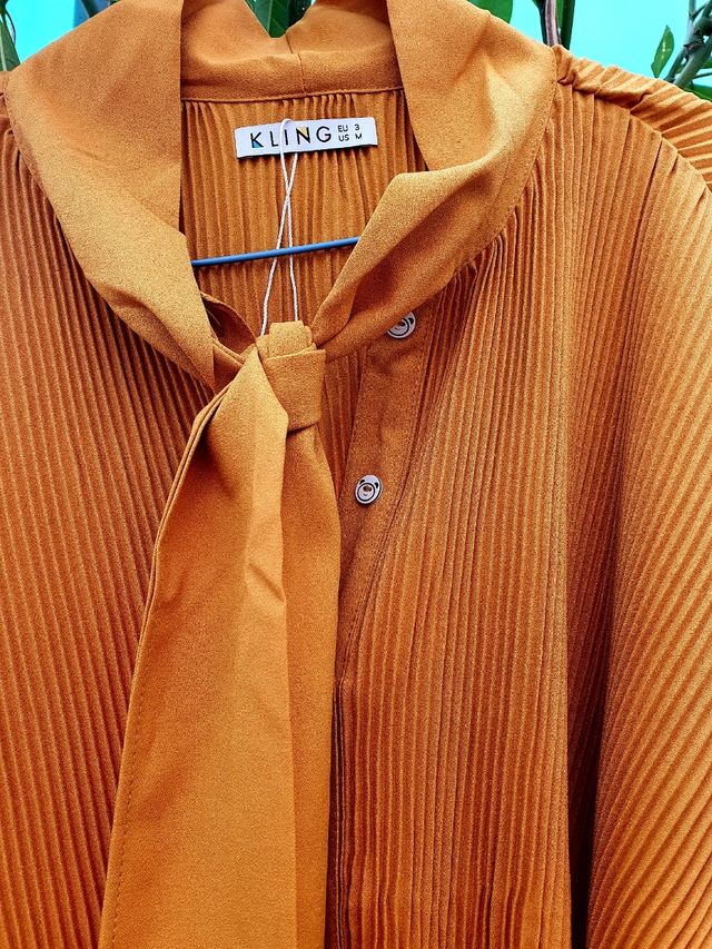 Camisola XL sin estrenar mostaza Kling