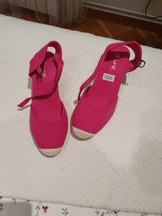 alpargatas cuña fucsia lazos