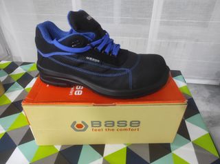 Zapatos de seguridad marca BASE de segunda mano por 35 EUR en Arizgoiti en  WALLAPOP