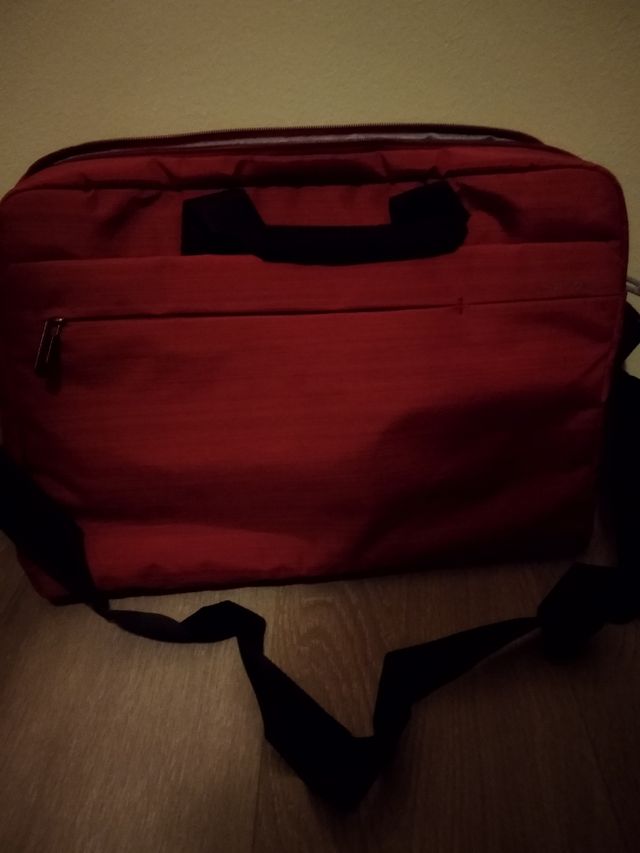 Funda para ordenador portátil. Sin estrenar