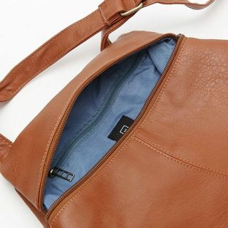BOLSO MOCHILA PILI MISAKO. CAMEL de segunda mano por 20 EUR en Toledo en  WALLAPOP