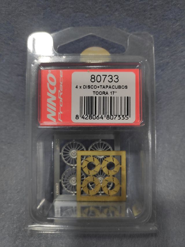Ninco 80733 4 X DISCO + TAPACUBOS TOORA 17"