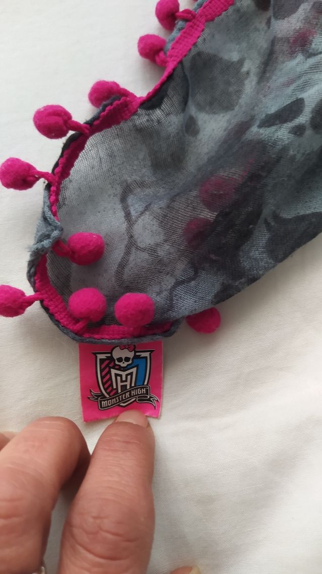 Pañuelo cuello Monster high