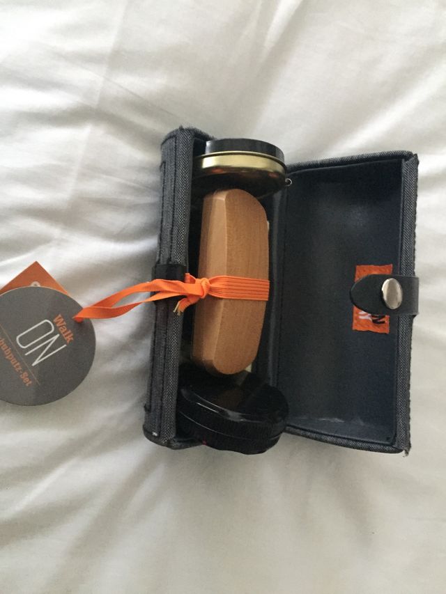 Kit limpiazapatos de viaje