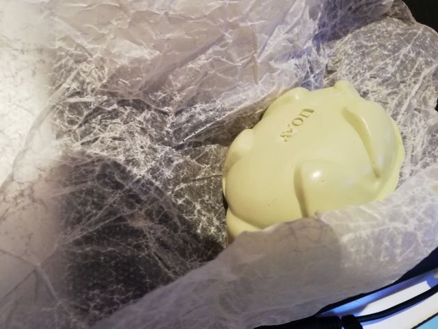 Caja con dos jabones antiguos de Avón