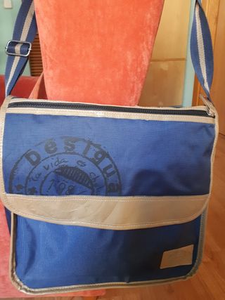 Bolso Bandolera DESIGUAL de segunda mano por 23 EUR en Madrid en WALLAPOP