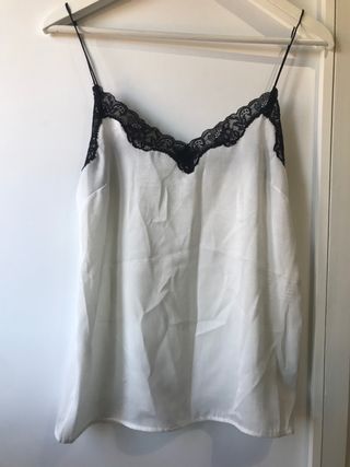 Top blanco encaje de segunda mano en Alcalá de Henares en Blusa de encaje blanca de segunda mano en Alcalá de Henares
