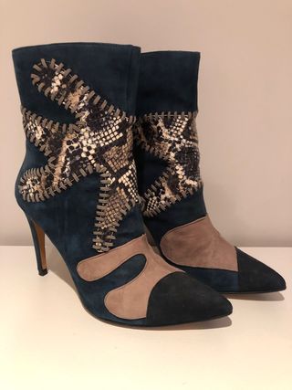 Botines REBECA SANVER de segunda mano por 65 EUR en Elda en WALLAPOP