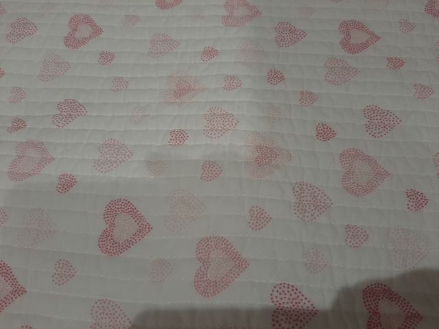 Edredon cuna con etiquetas