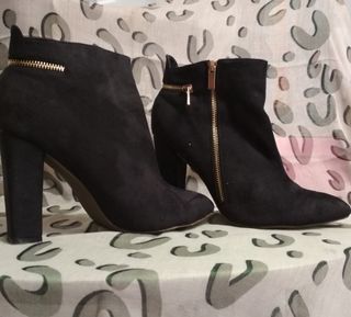 Botines de ante negro, 41, Georges Rech de segunda mano por 8 EUR en  Valencia en WALLAPOP
