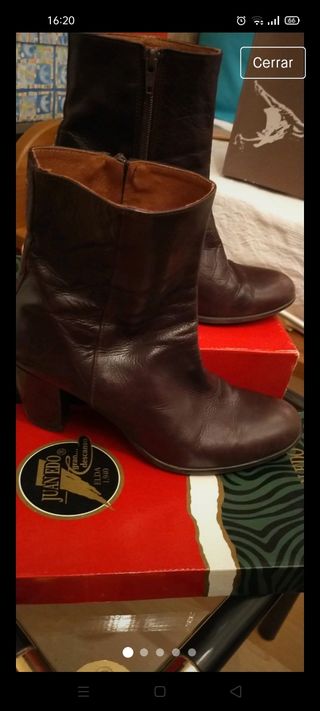 Botines Ayestaran de segunda mano por 9 EUR en Hernani en WALLAPOP